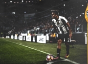 开云体育平台APP-冰火对决，莫兰特关键节点连斩，新疆雷霆之巅定乾坤