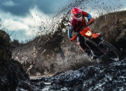 开云体育app-火箭升空，恩比德主宰时刻，当坚韧击碎王朝的余晖