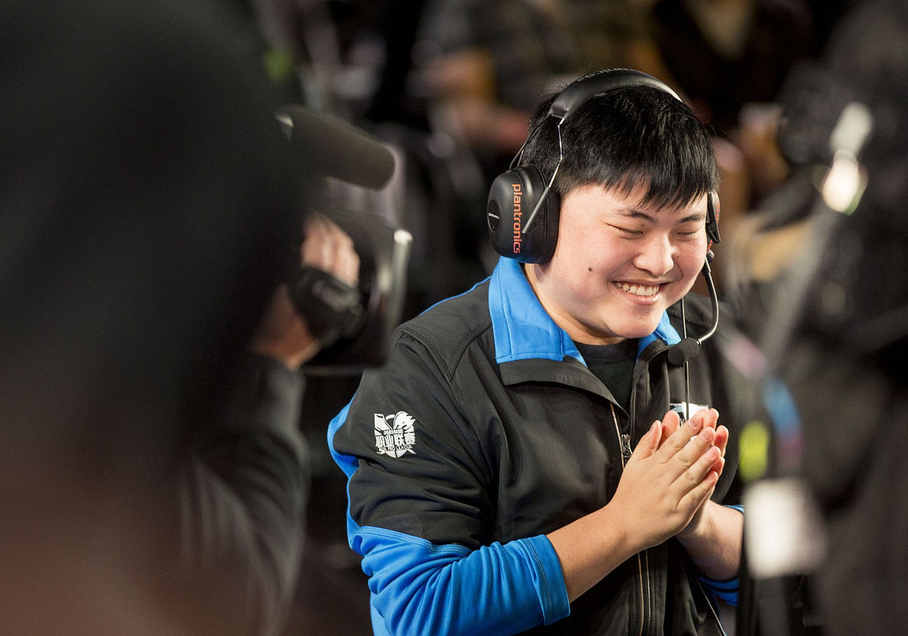 FLY鏖战EDG,Uzi统治全场的简单介绍 FLY鏖战EDG,Uzi统治全场的简单介绍