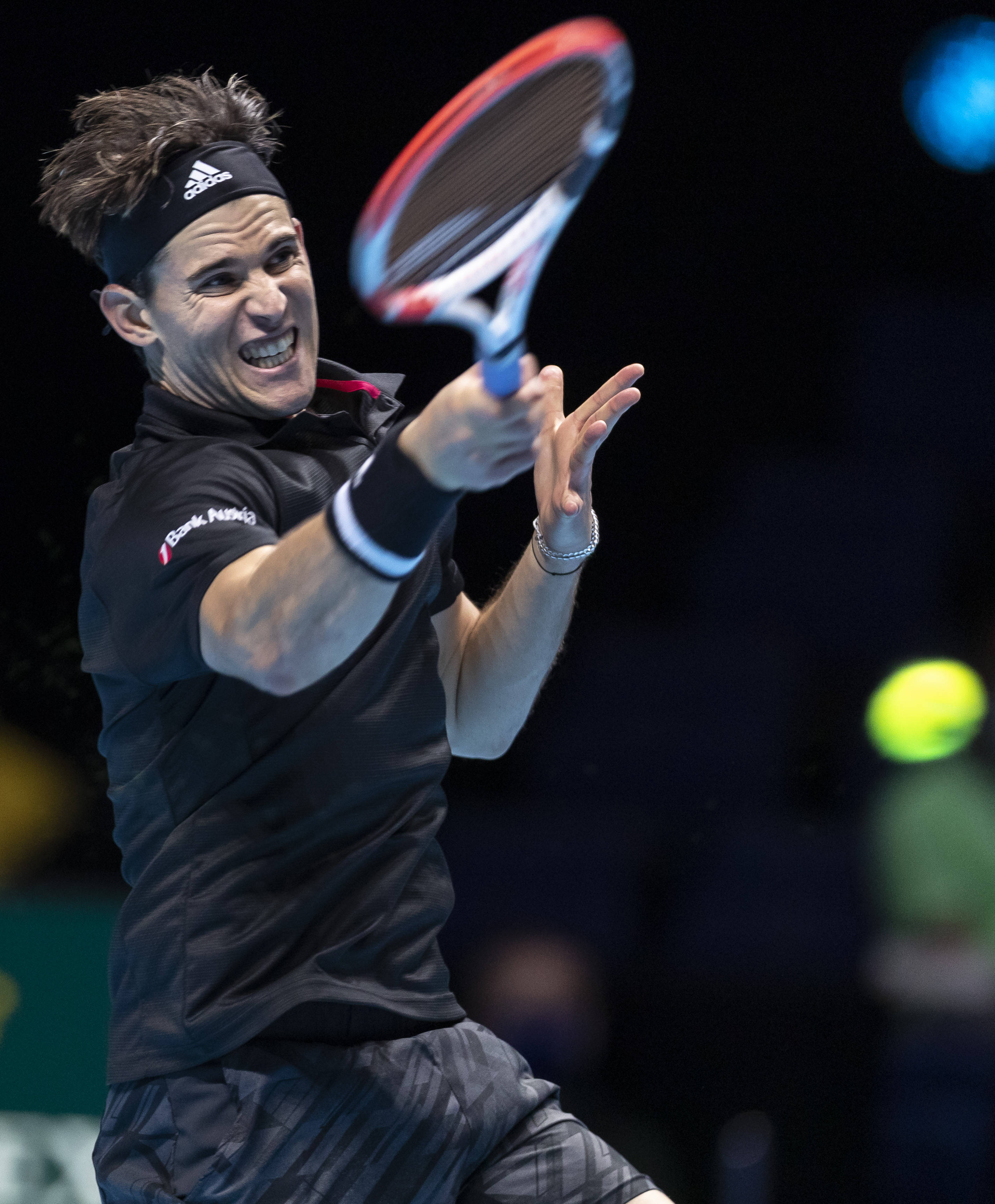 包含澳大利亚网球队血洗欧洲网球队，西西帕斯制霸全场的词条