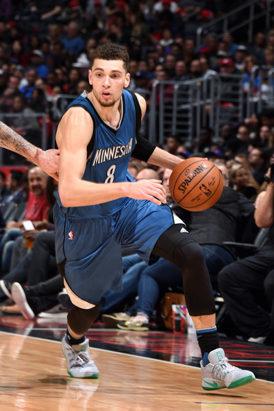 包含魔术轻取辽宁队，拉文刷新纪录的词条