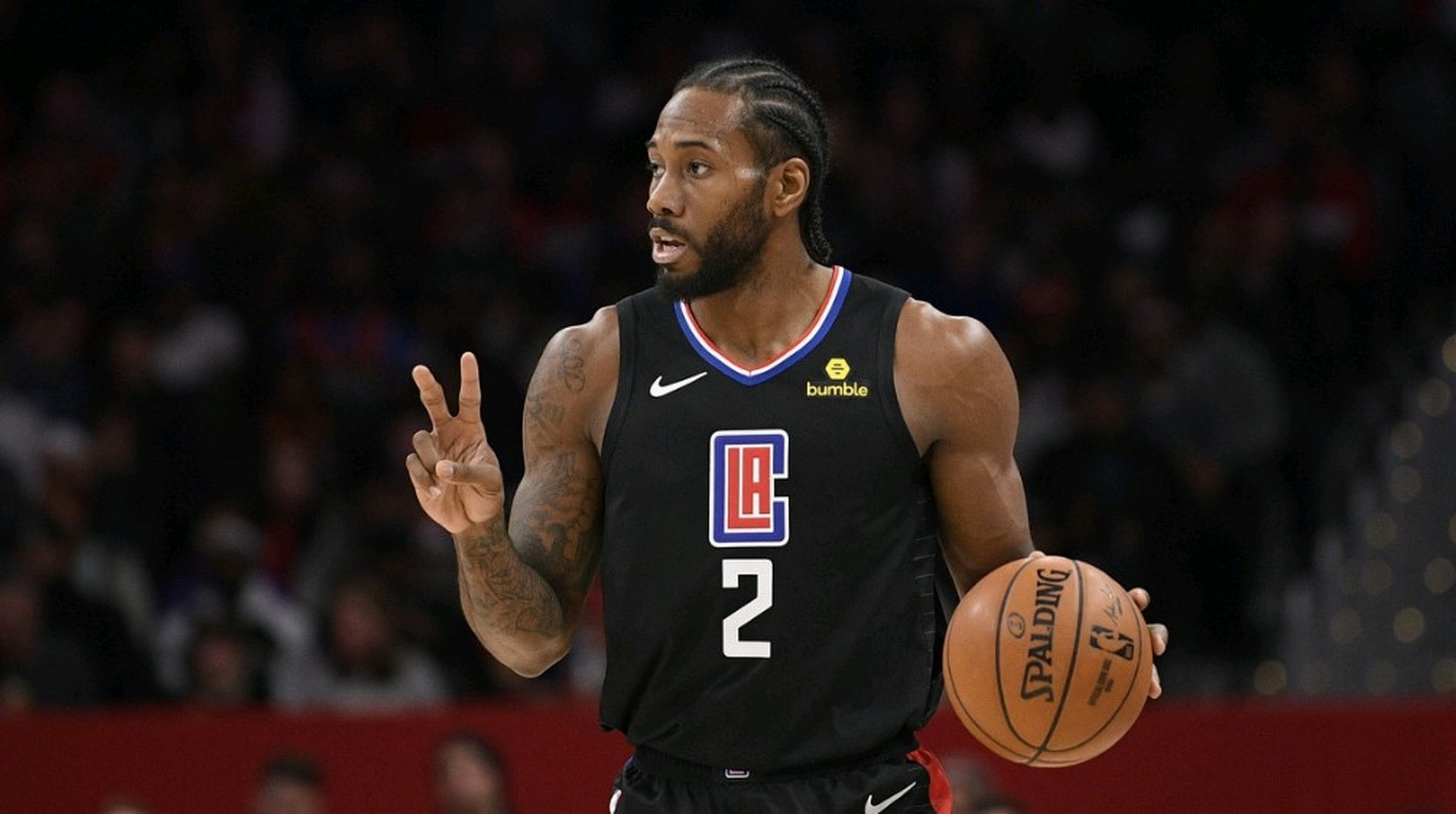 包含快船低迷状况得到改善，战胜森林狼取得两连胜的词条