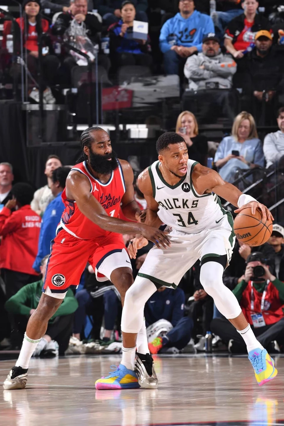 火箭客场擒雄鹿，哈登艰难打破北境长赛暂领风先的简单介绍