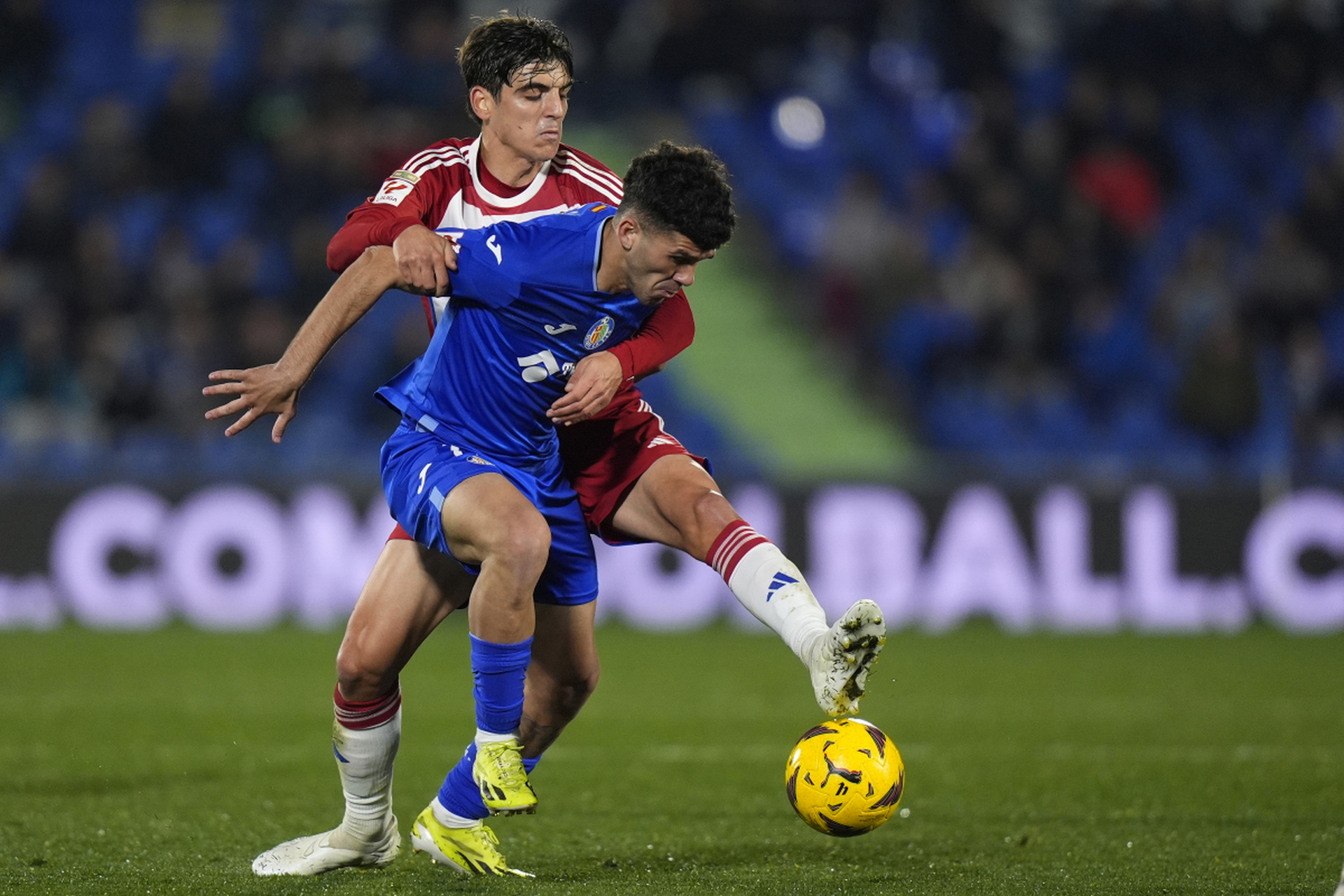 包含赫塔费对阵莱加内斯，颠球大战的词条