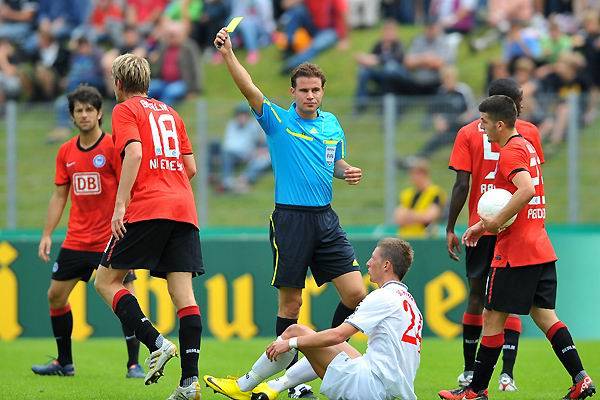 沙尔克客场逆转柏林赫塔，实现惊天突破的简单介绍