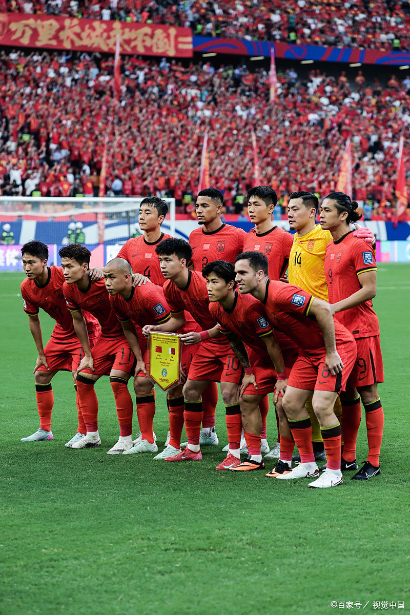 包含广东德比大战：广州恒大主场胜深圳佳兆业，继续领跑的词条