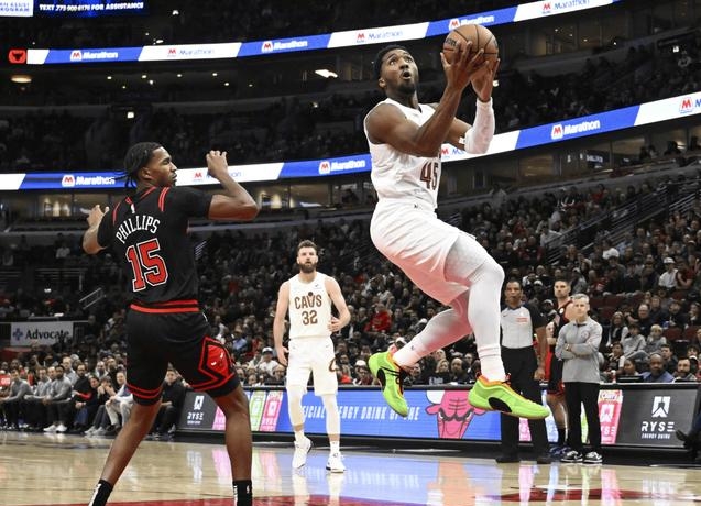 包含凯尔特人B队碾压快船，萨姆·米切尔一己之力扛起全队的词条