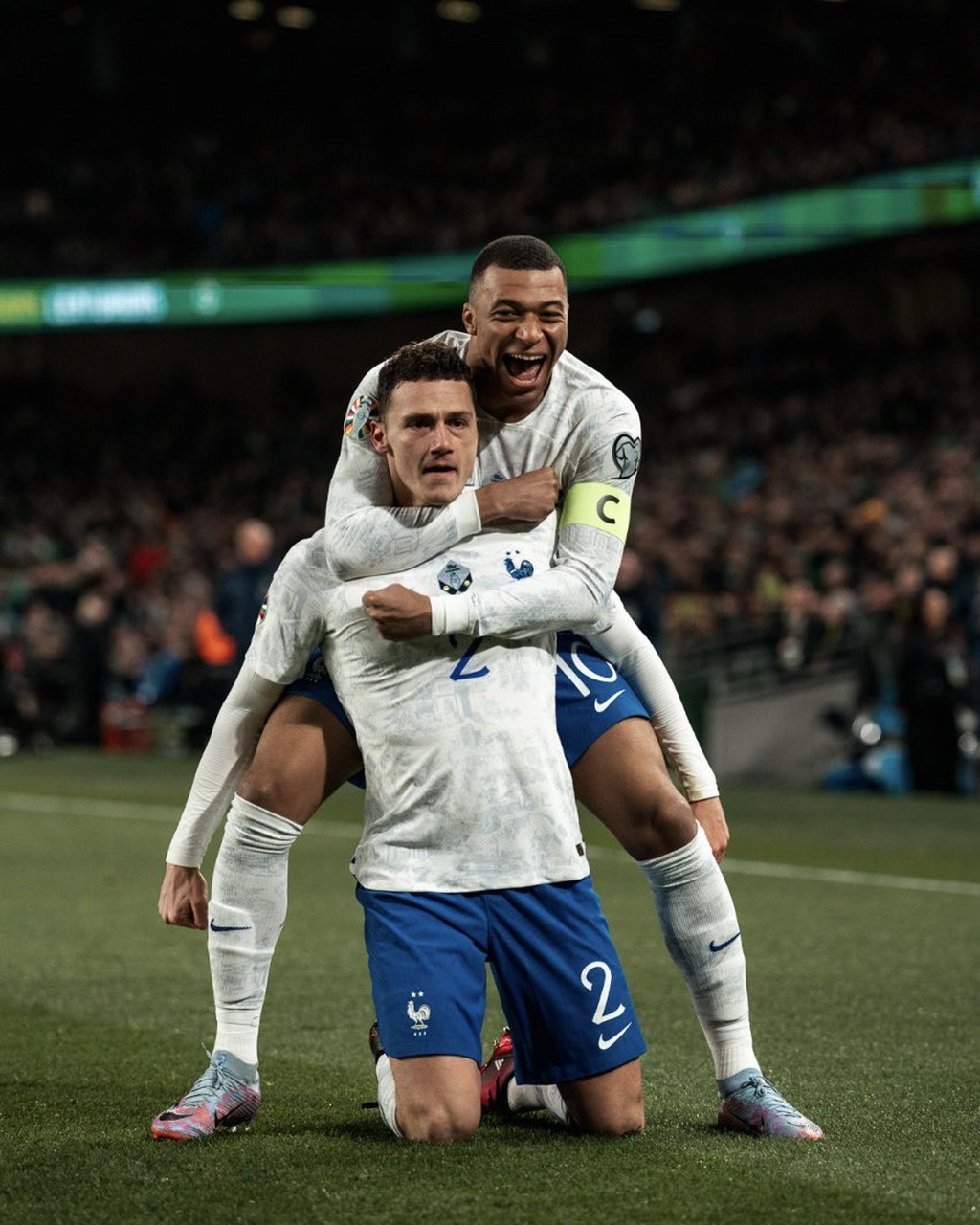 法国队险胜波兰队，波尔状态火热