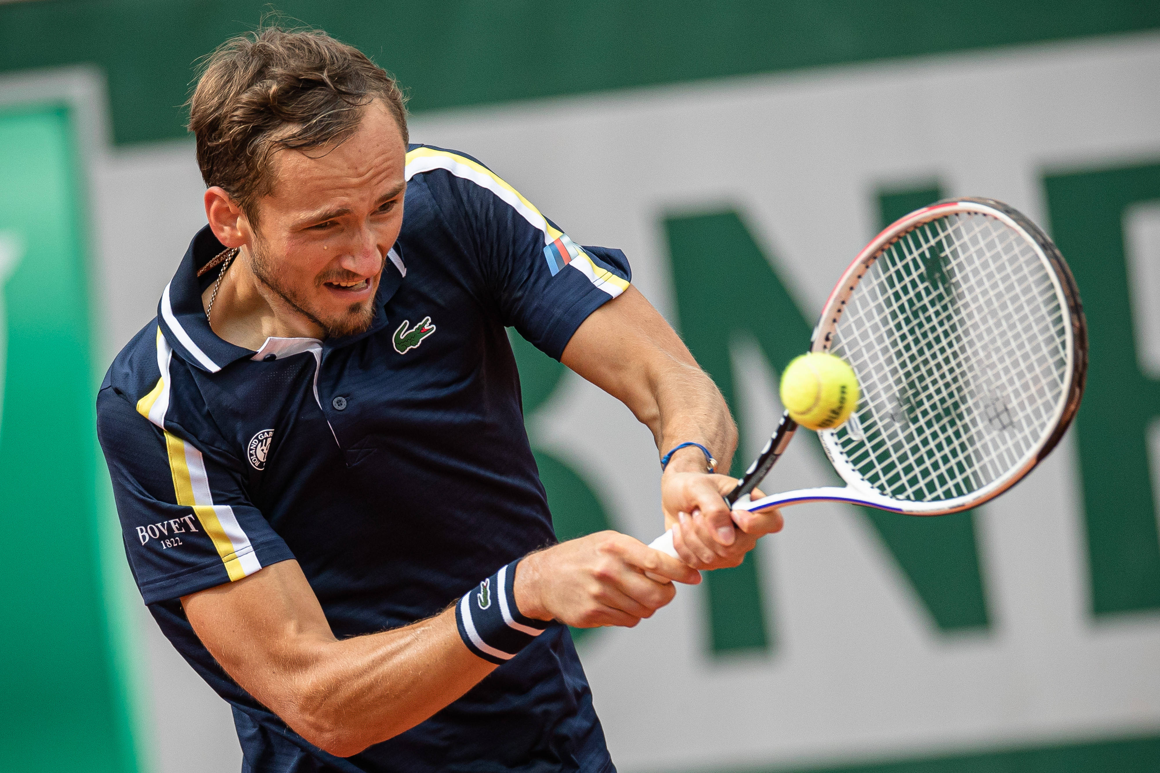 包含美国网球队逆转德国网球队，梅德韦杰夫制霸全场的词条