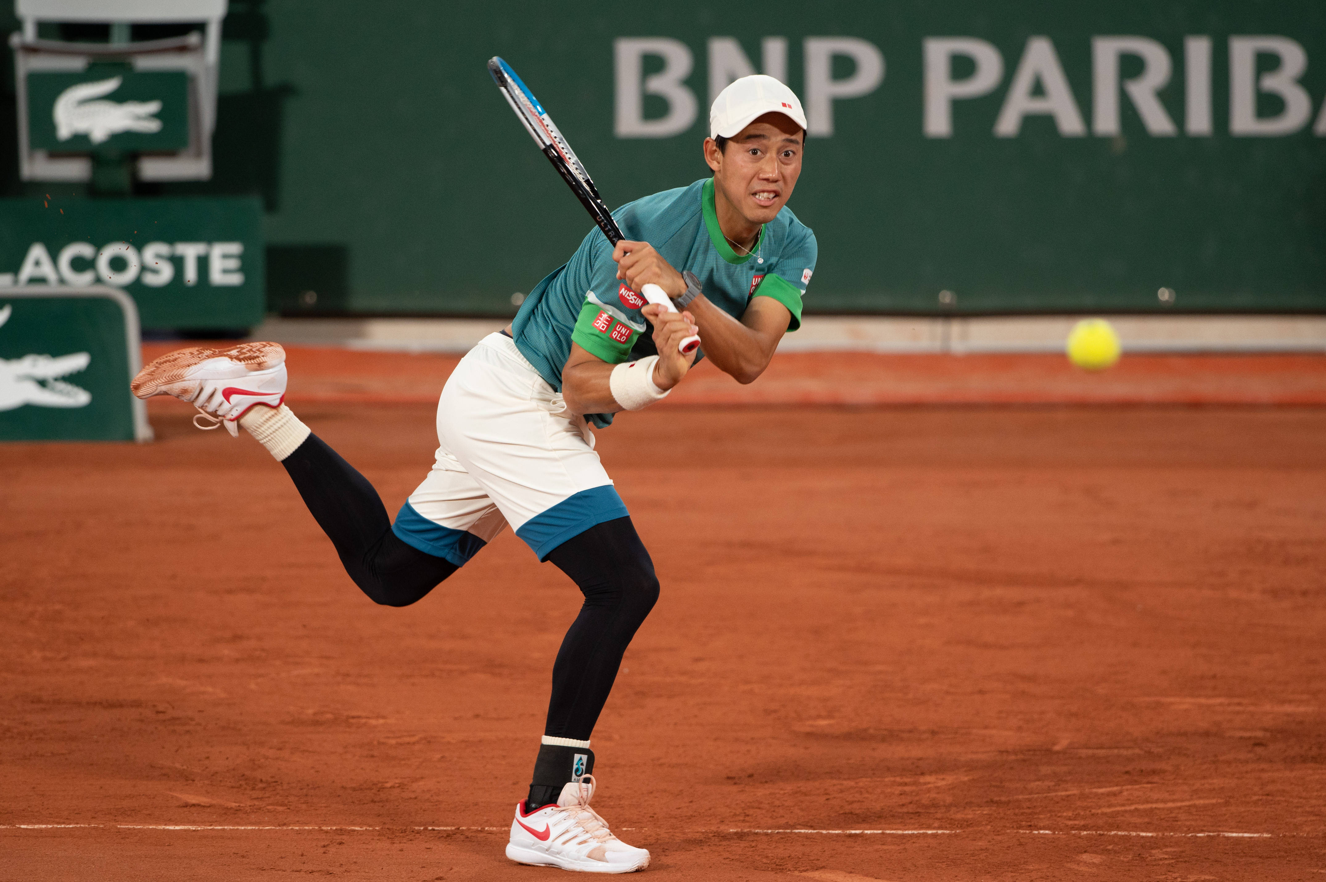 包含英国网球队险胜意大利网球队，兹维列夫打破历史纪录的词条