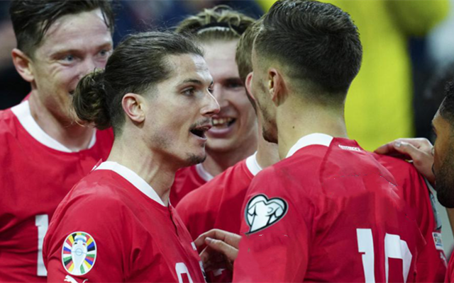 包含英国乒乓球队横扫奥地利乒乓球队，波尔完成帽子戏法的词条