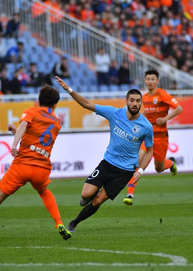 关于斯旺西客场告捷，迎来新赛季首胜的信息