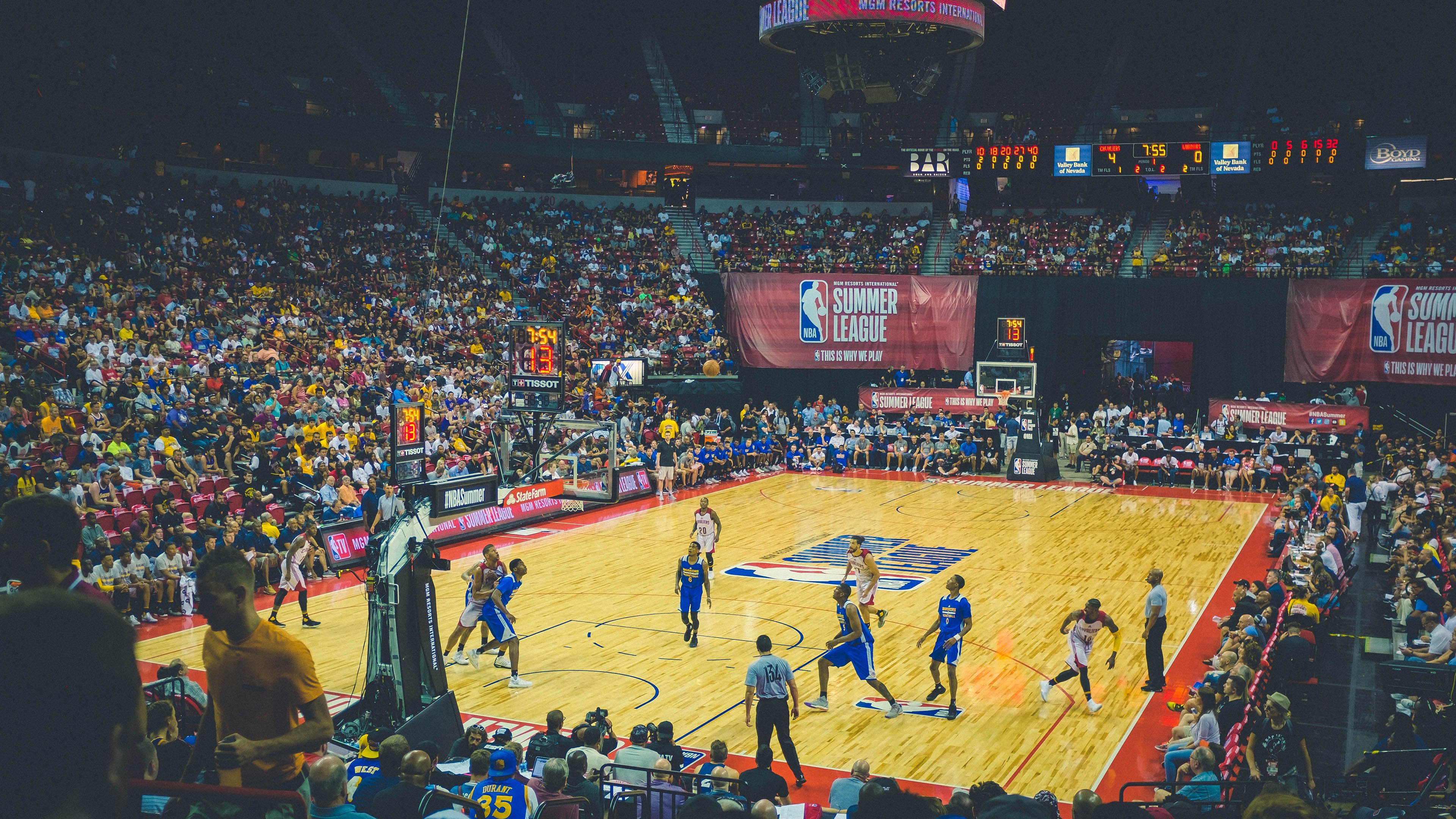 戈贝尔的防守密码，76人如何用法国铁塔封锁雄鹿的进攻狂潮