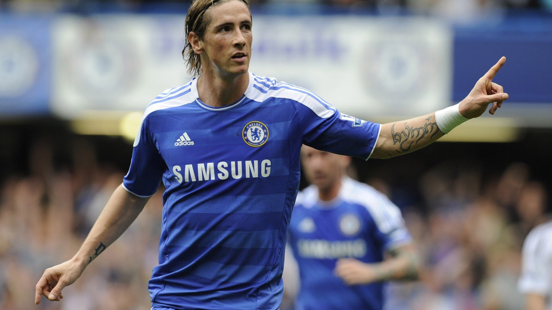 英超争冠焦点战，AC米兰全面压制卡塔尔资本背后的足球新格局